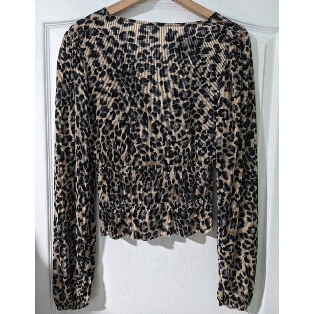 Zara | Leopard Accordion Pleated Blouse - Picture 3 of 9